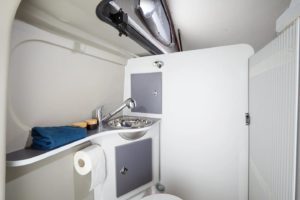 Ahorn Van Big City buscamper met badkamer