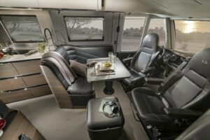 Interieur van de Adria Supersonic integraal camper
